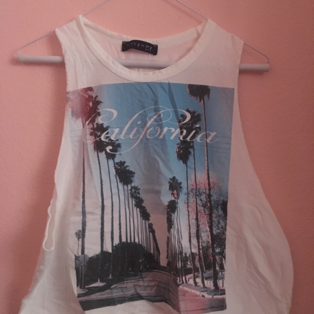 California muscle T-shirt with arm cut outs